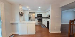 Beautiful Newington Forest Townhome Gallery 12