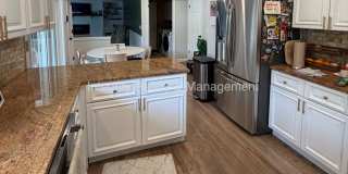 4 Bed/3.5 Bath, 3306 Sqft - 10074 E Lake Dr. Gallery 14
