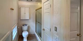2BR/2BR Near Law School - Available Early August! Gallery 20