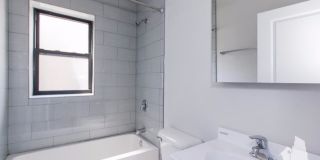 5160 N Leavitt Gallery 8