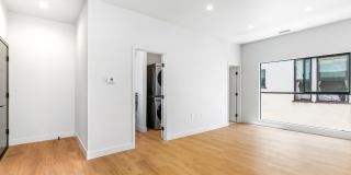 7223 Willoughby Ave Gallery 12