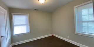 Room in 3 Bedroom Home at Remount Rd Gallery 20