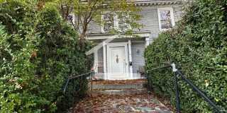 Gorgeous modern entire home perfect for large student groups available 9/1/2027 Gallery 44