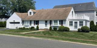 300 4th Avenue Gallery 1