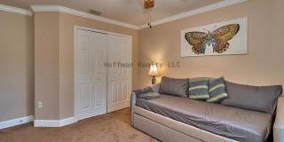 6211 South MacDill Avenue Gallery 21