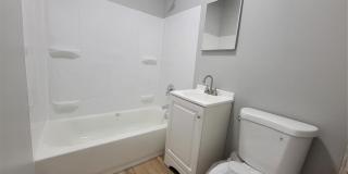 5042 Pernod Avenue Gallery 7
