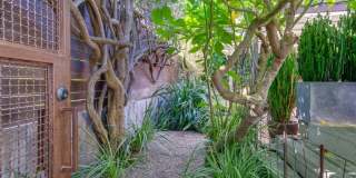 927 1/2 Victoria Ave Gallery 3