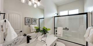 131 N Un St Gallery 11