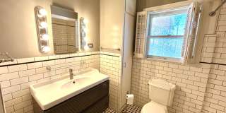 *MOVE IN SPECIAL* Charming 2BR Home with Solar Panels & Beautiful Wood Floors! Gallery 19