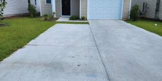 Beautiful 3-Bedroom 2.5 Bath Haynes Park Subdivision Gallery 1