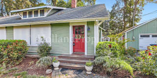 Charming Hillsboro Retreat: Cozy Single-Level Home with Greenhouse & Kids' Clubhouse! Gallery 4