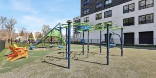 251 Dekalb Gallery 24