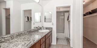 Barrington Lakes Apartments Gallery 31