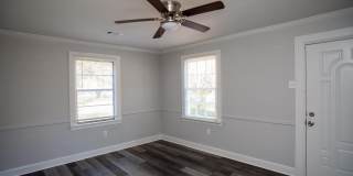 1412 Peyton Street Gallery 1