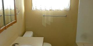 Cute & Clean 3 bedroom Townhome in the Heights Gallery 13