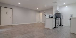 928 4th Street Gallery 17