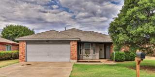 Adorable 3 Bedroom/ 2 Bath - Available November!! Gallery 1