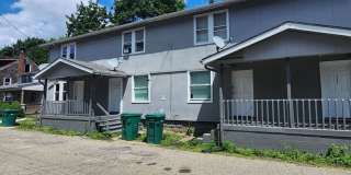 2 Bedroom Townhome For Rent on Oak Ave Gallery 1