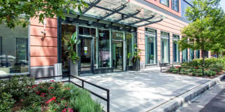 Elevate Lincoln Park Apartments Gallery 6