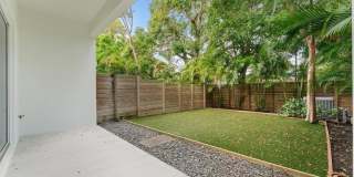 1121 SW 2nd Court Gallery 16