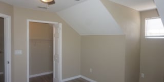 4 Bedroom - 2.5 Bath - Two Story - Large Patio Gallery 13