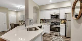 Desert Club Apartments Gallery 7