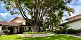 Spacious, Upgraded, 3 Bedroom 2.5 Bath Condo with Private Hot Tub in Point Loma Spacious, Upgraded, 3 Bedroom 2.5 Bath Condo with Private Hot Tub in Point Loma Gallery 1