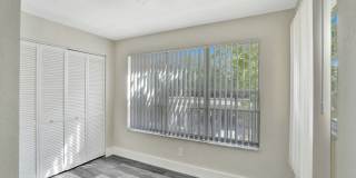 2BED/1BATH renovated apartment ready to MOVE IN! Gallery 21