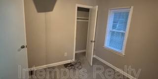 692 S Wheatland Ave Gallery 24