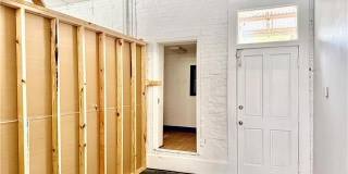 2126 MAGAZINE Street Gallery 13