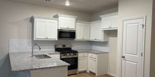 Three bedroom duplex in El Reno Gallery 13