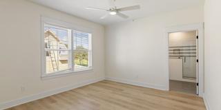 A great place to stay that is a nice and cozy cottage in the great neighborhood of Southwood Gallery 19