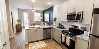 Woodlands Creekside Gallery 7