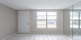 Charming 2BR House in Port Richey Gallery 6