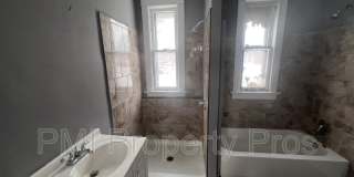 2945 N 23rd St Gallery 28