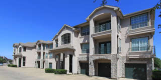 Village on the Parkway Apartments Gallery 19