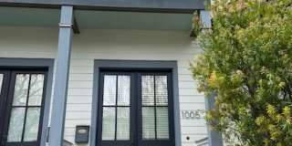 Luxury Townhome in the Heart of Downtown with Private Parking Luxury Townhome in the Heart of Downtown with Private Parking Gallery 1