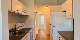 Spacious Two story 2 bedroom, 2 bath Condo. Move-In ready!! Gallery 7