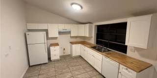 1396 Garnet Gallery 4