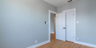 6239 North Western Avenue, Apt 202 Gallery 17