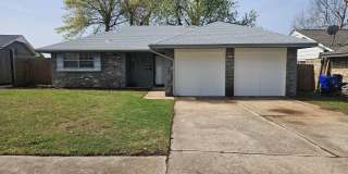 (3) Bed/(1.5) Bath Avail NOW! Pet Negotiable! Gallery 1