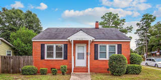 Well Maintained home located 15mins from Fort Bragg and 5mins to Downtown Fayetteville Gallery 1