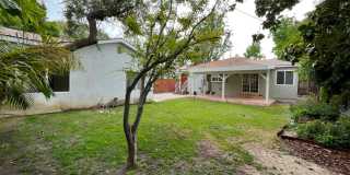 MOVE-IN READY! House w/full guest unit; near to Ventura Blvd! Gallery 20