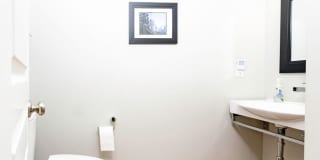 Luxurious Spacious and Bright , Gorgeous Potomac 6BR/4.5BA/2GAR Home - In Sought After Copenhaver Gallery 17