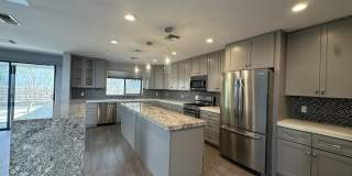 4 Saturn Circle Gallery 6