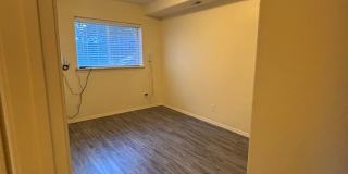 726-728 East Spokane Avenue Gallery 27