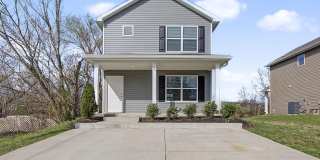 FOR LEASE - Townhome in Watertown! Gallery 1