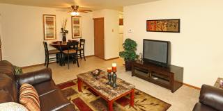 Deckner Manor Gallery 2