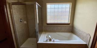 Spacious 4 bed 3.5 Bath in Maple Hill! Gallery 13
