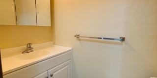 2 Bedroom, 1.5 Townhouse Gallery 3